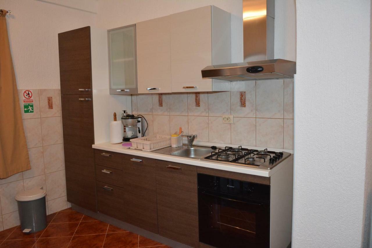 Apartment Vrban セニ エクステリア 写真