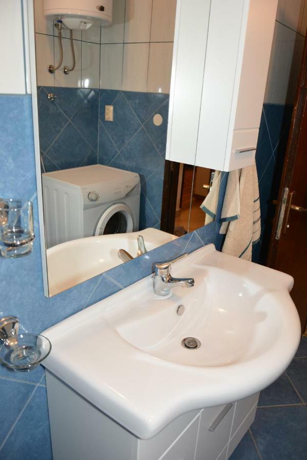 Apartment Vrban セニ エクステリア 写真